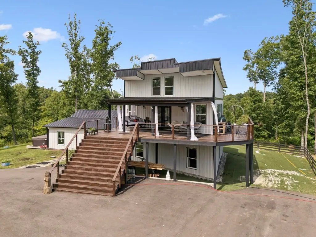 332 Southridge Rd, Hohenwald, TN 38462 - #1