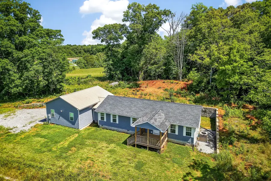 6101 Old Kentucky Rd, Sparta, TN 38583 - #2