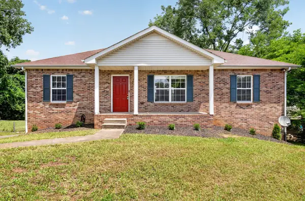 1009 Monica Dr, Clarksville, TN 37042