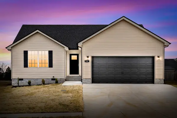 333 Tisha Ct, Clarksville, TN 37042