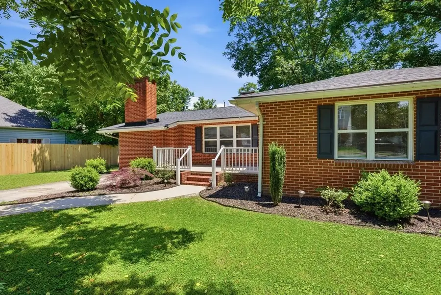 1819 Hamilton Ave, South Pittsburg, TN 37380 - #2
