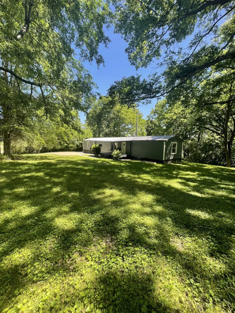 303 Conger St, Cumberland City, TN 37050 - #2