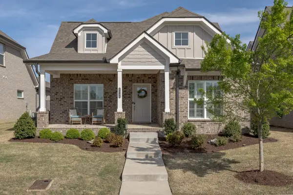 6046 Parkhaven Blvd, Hermitage, TN 37076