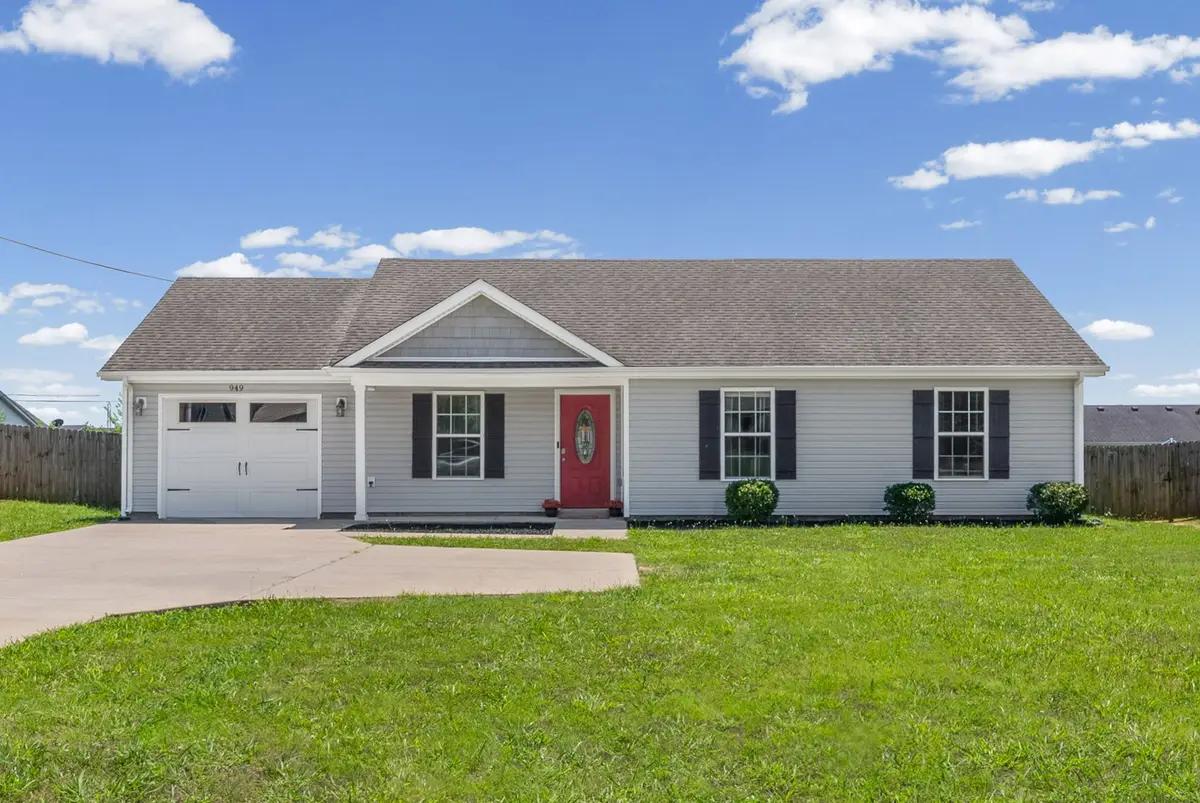 949 Hugh Hunter Rd, Oak Grove, KY 42262 - #1