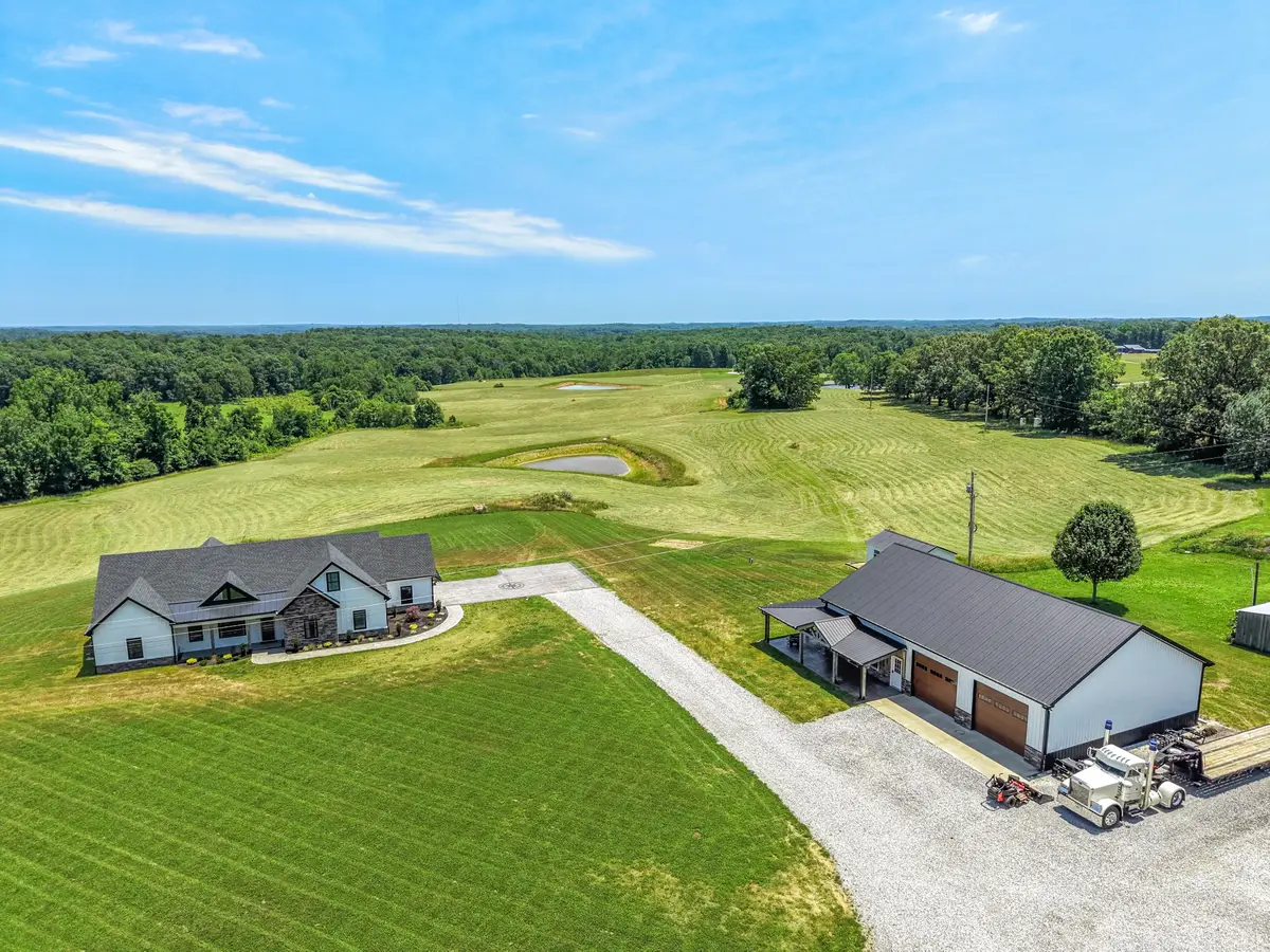 2100 Gamble Hollow Rd, Cumberland Furnace, TN 37051 - #1
