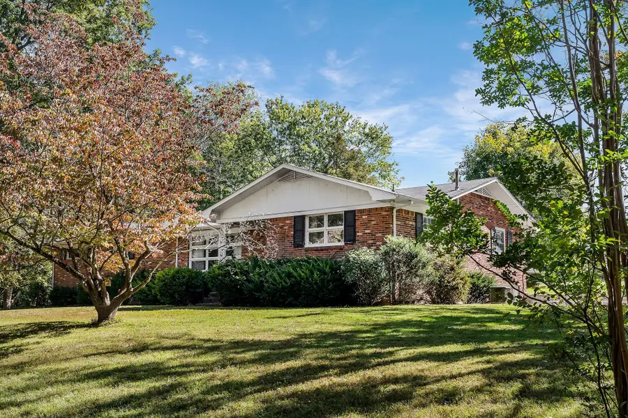 640 Cill St, Smithville, TN 37166 - #3