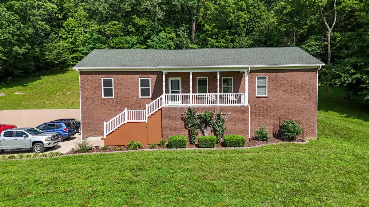 4050 Cantebury Dr, Culleoka, TN 38451 - #1