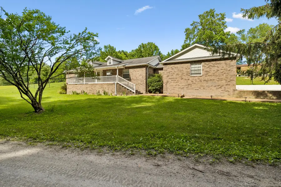698 Tooley Branch Rd, Westmoreland, TN 37186 - #3