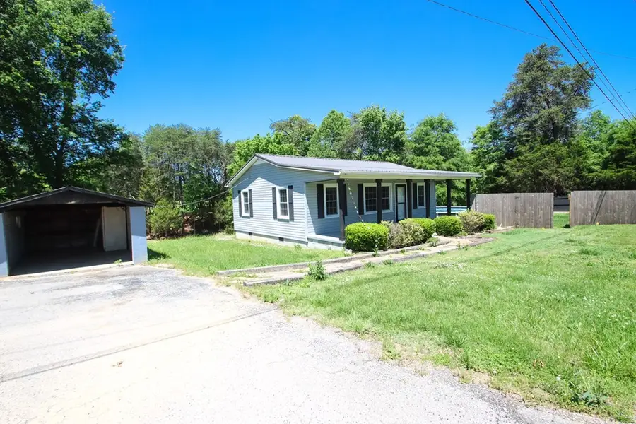 13400 Old Kentucky Rd, Walling, TN 38587 - #2