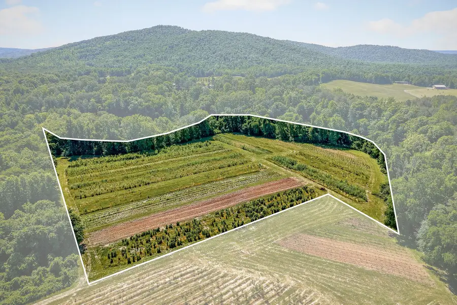 3 Hills Creek Rd, McMinnville, TN 37110 - #2