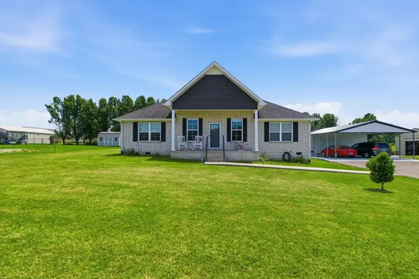 100 Hayden Drake Ln, Lafayette, TN 37083