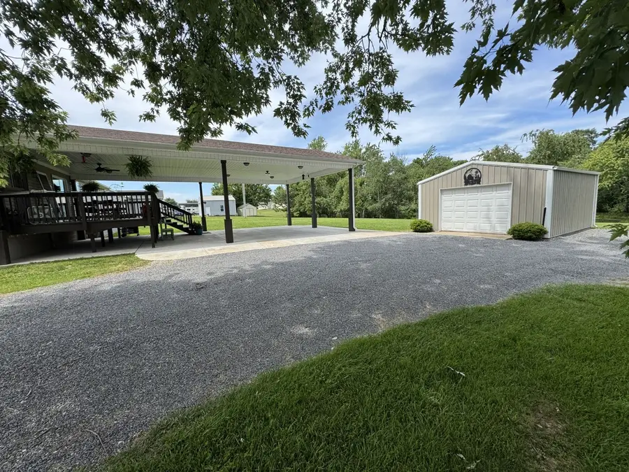 379 Williams Rd, Lafayette, TN 37083 - #3