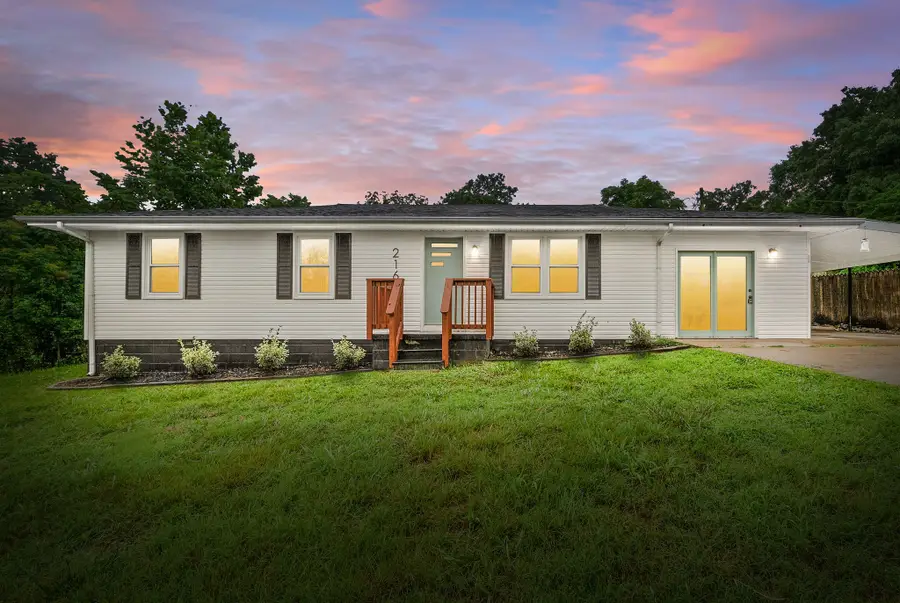 216 Mcintosh Ave, Cumberland City, TN 37050 - #2
