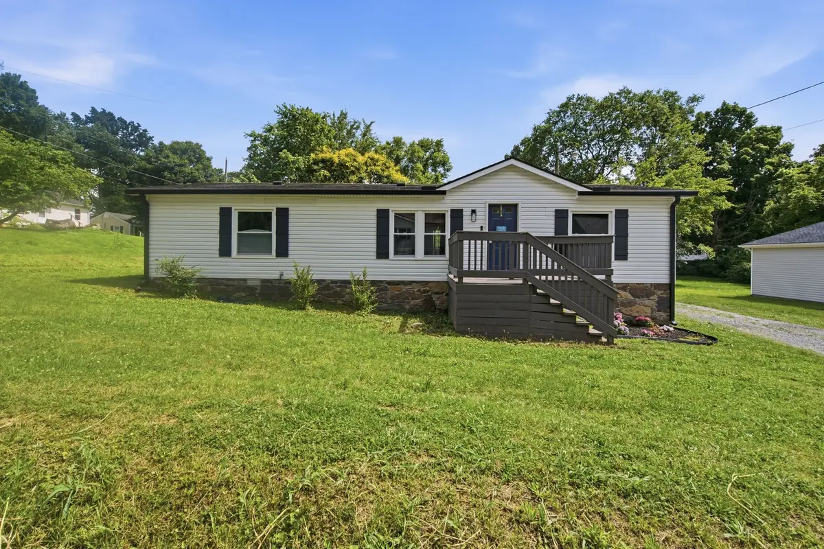 824 Pitt Ave, Springfield, TN 37172 - #1