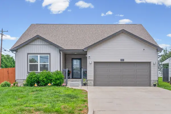 201 Burch Rd, Clarksville, TN 37042