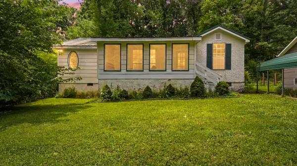 415 Hickory Street, Rossville, GA 30741