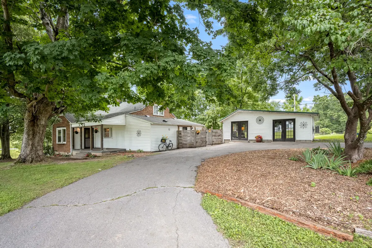 5825 Cobb Hollow Rd, Tullahoma, TN 37388 - #1