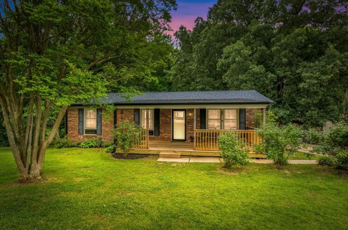 918 Cherokee Dr, New Johnsonville, TN 37134 - #1
