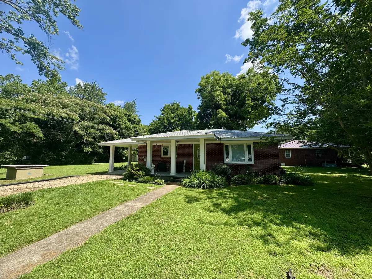 150 Toms Creek Rd, Linden, TN 37096 - #1
