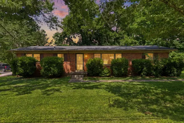 106 Burrum Dr, Shelbyville, TN 37160