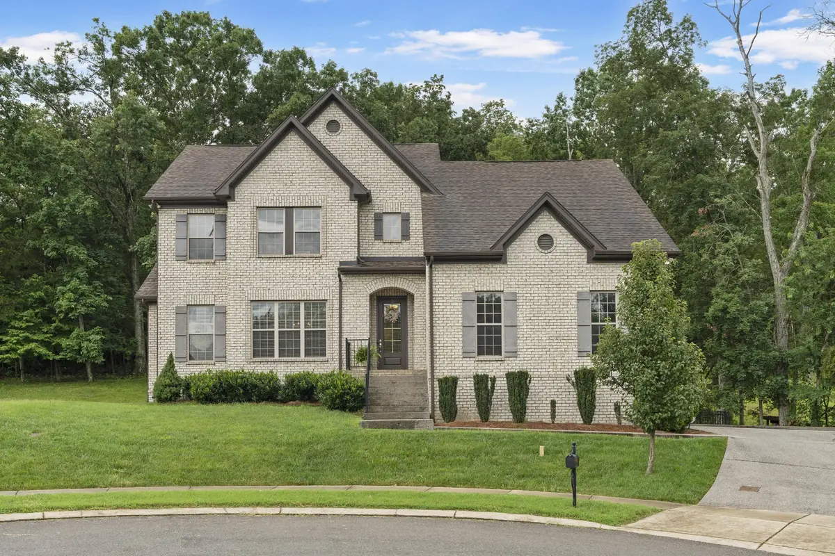 137 Burntash Ln, Hendersonville, TN 37075 - #1
