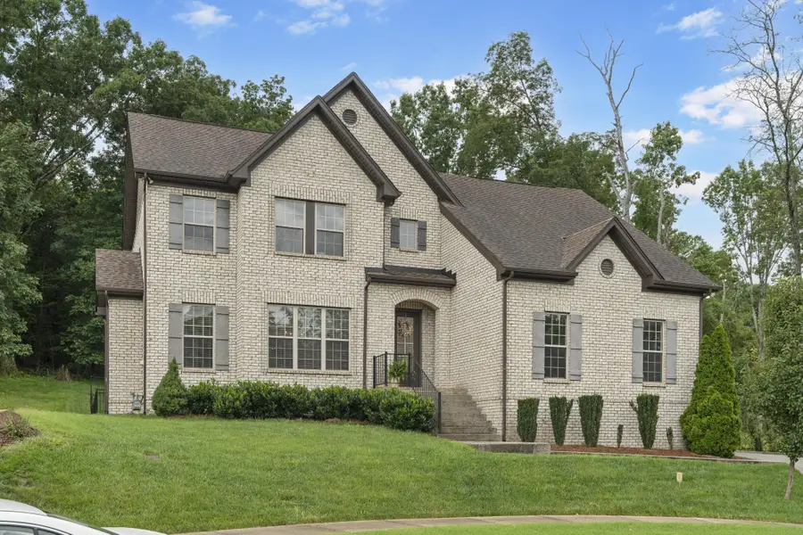 137 Burntash Ln, Hendersonville, TN 37075 - #2