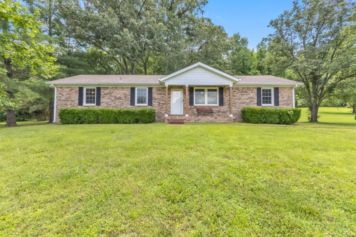234 Hickory Dr, Kingston Springs, TN 37082 - #1