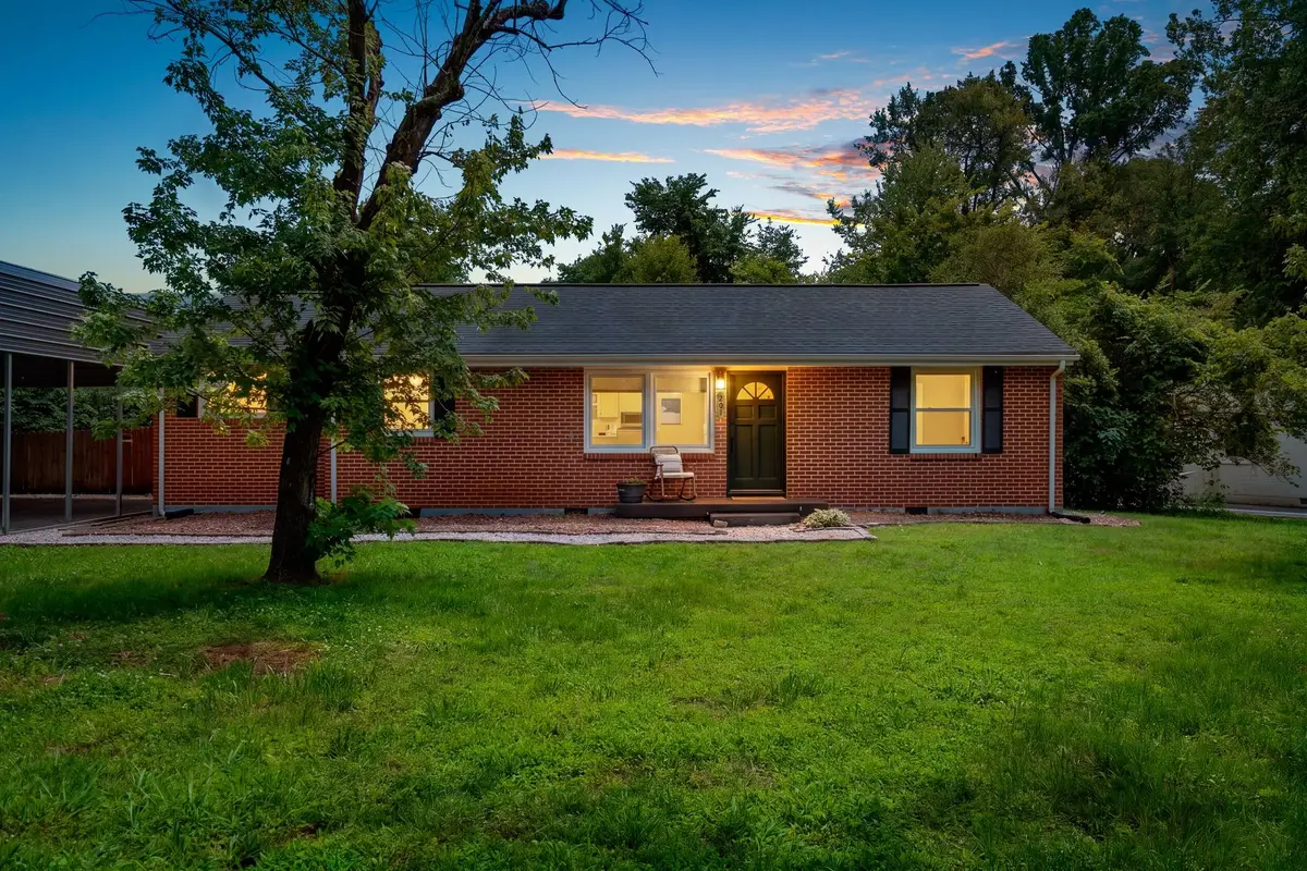 201 Pleasant Dr, Columbia, TN 38401 - #1