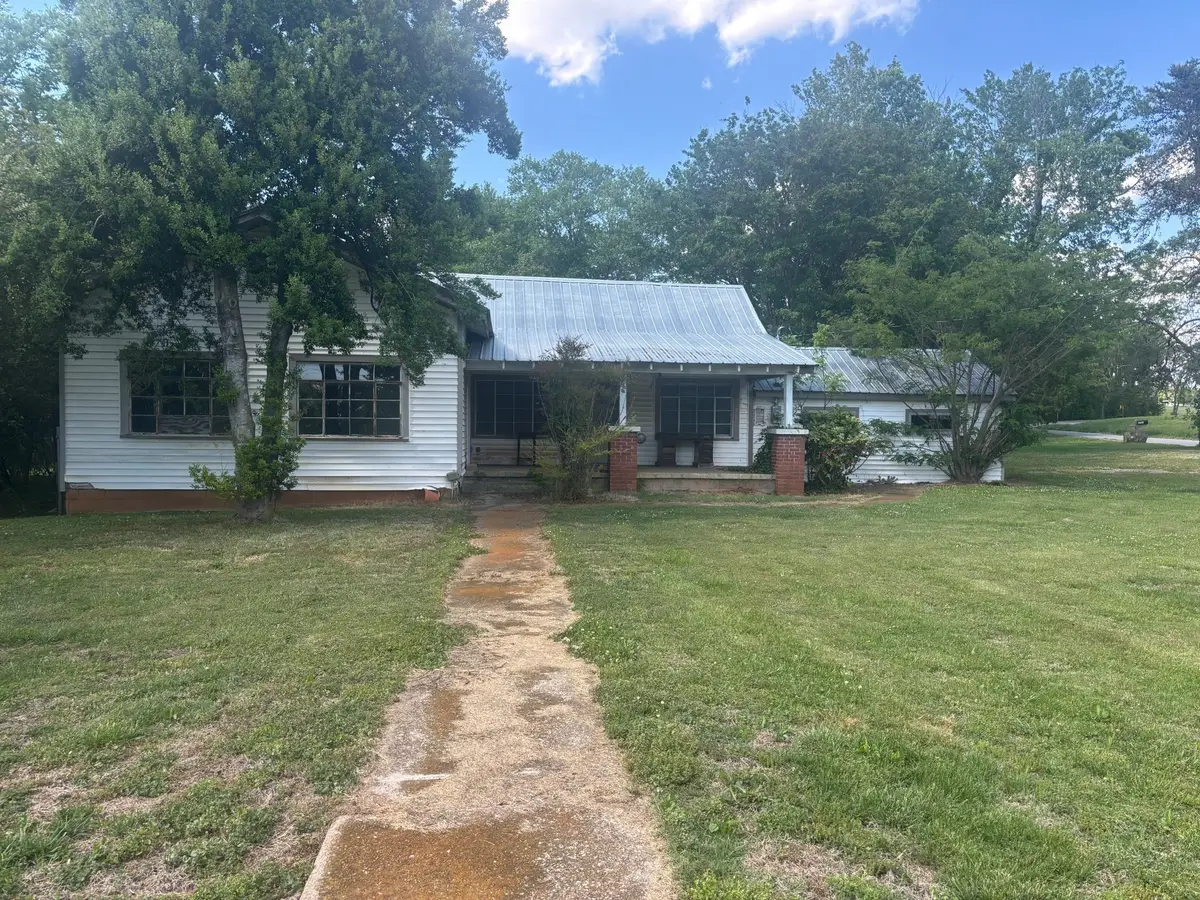 1717 Georgia Crossing Rd, Winchester, TN 37398 - #1