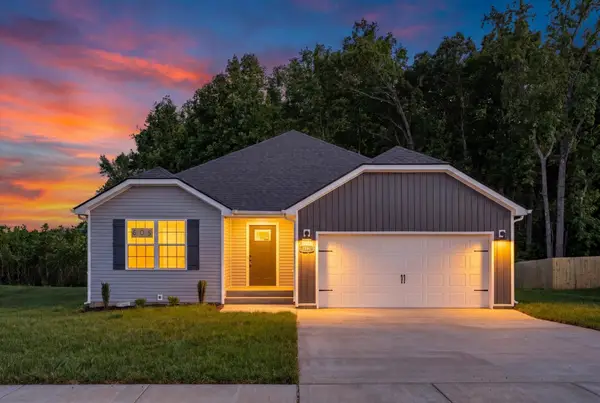 325 Tisha Ct, Clarksville, TN 37042