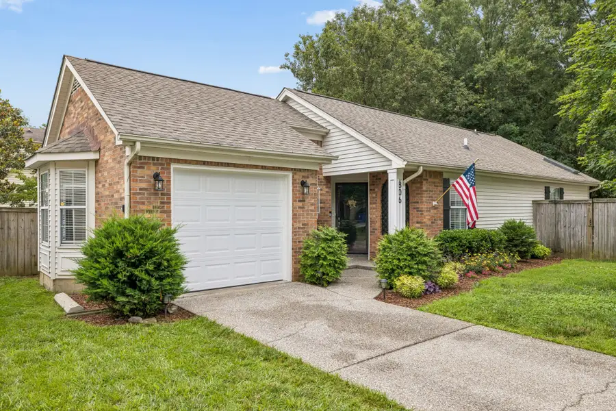 806 Brandyleigh Ct, Franklin, TN 37069 - #2