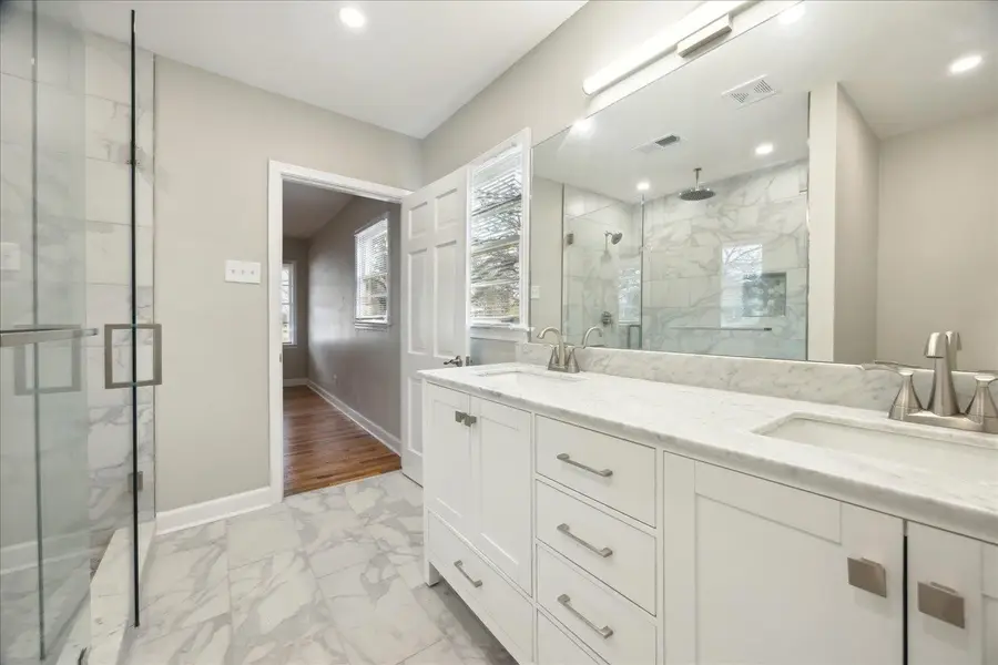 5676 Walnut Grove Pl, Memphis, TN 38120 - #3
