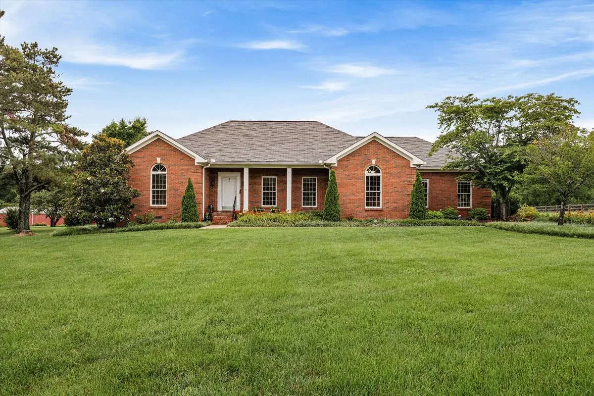 1046 Robertson Rd, Gallatin, TN 37066 - #1