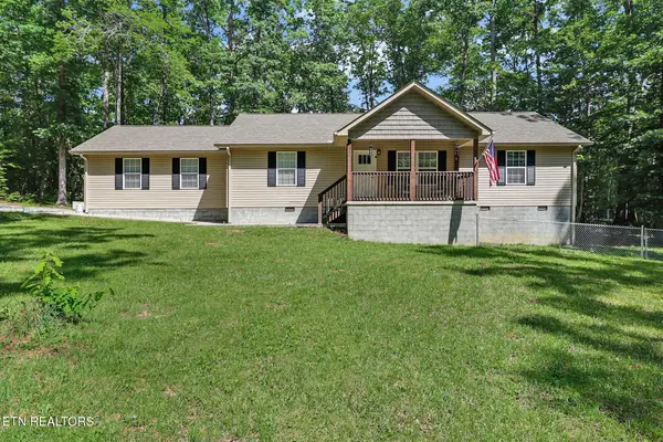 122 Jay Loop, Jamestown, TN 38556