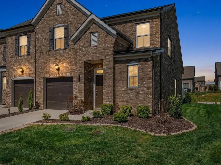 416 Deveron Dr, Gallatin, TN 37066 - #2