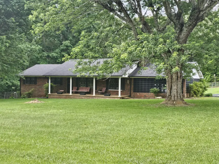 450 Main St, Palmer, TN 37365 - #2