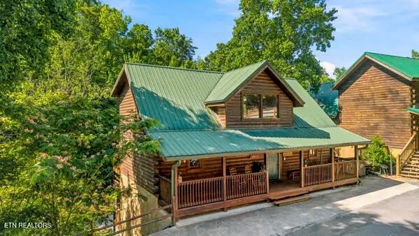 620 Chickasaw Gap Way, Pigeon Forge, TN 37863 - #1