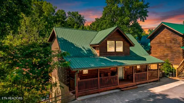 620 Chickasaw Gap Way, Pigeon Forge, TN 37863 - #3