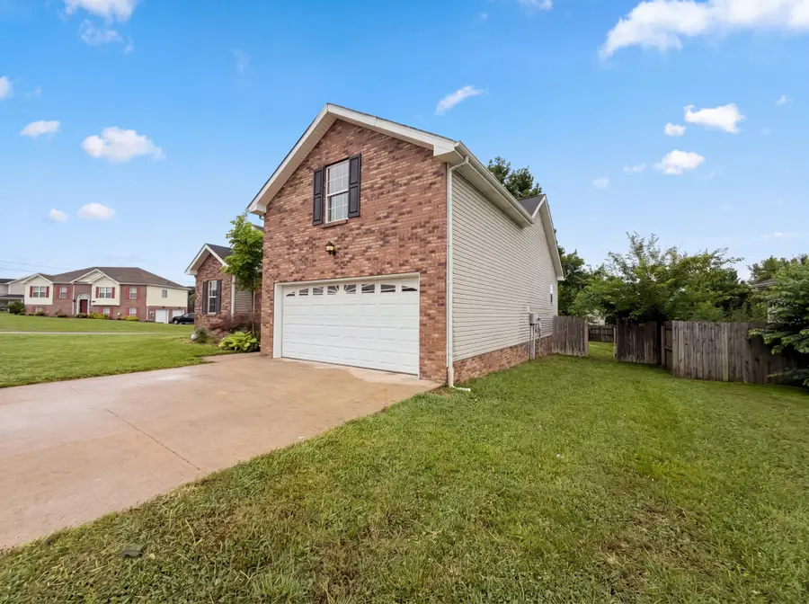 245 Harold Dr, Clarksville, TN 37040 - #2