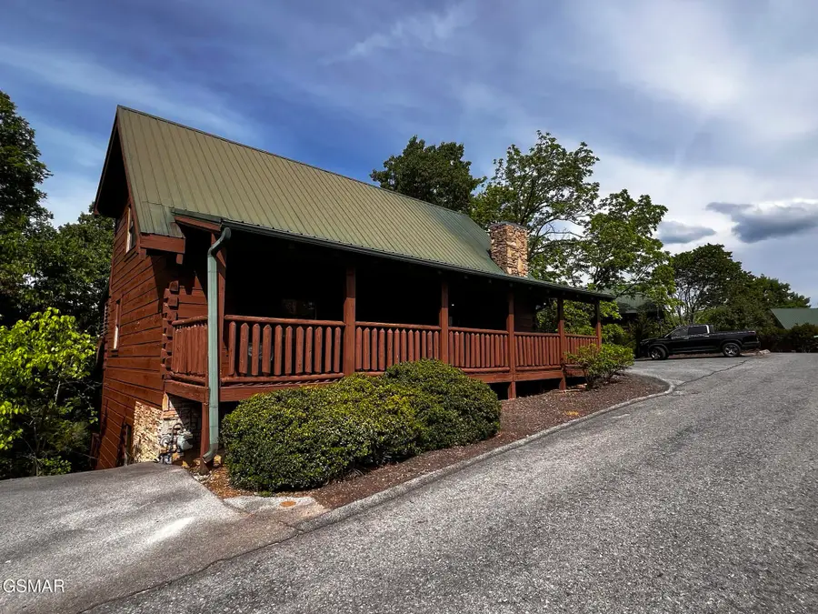 3216 White Falcon Way, Pigeon Forge, TN 37863 - #2