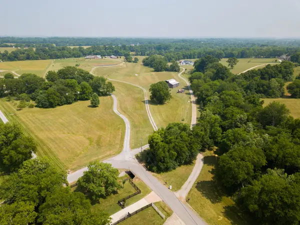 1003B Franklin Rd, Gallatin, TN 37066