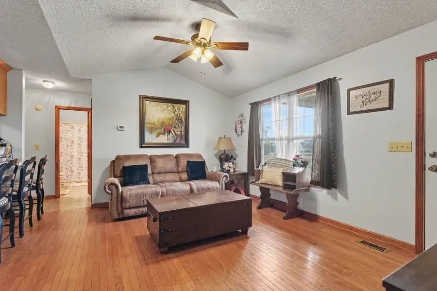 400 Cessna Cir, Winchester, TN 37398 - #3
