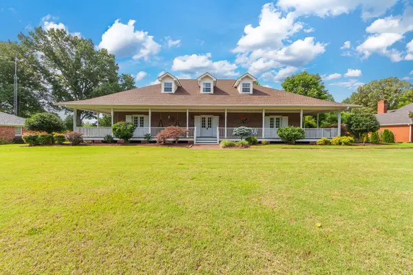 2812 Chere Carol Rd, Humboldt, TN 38343