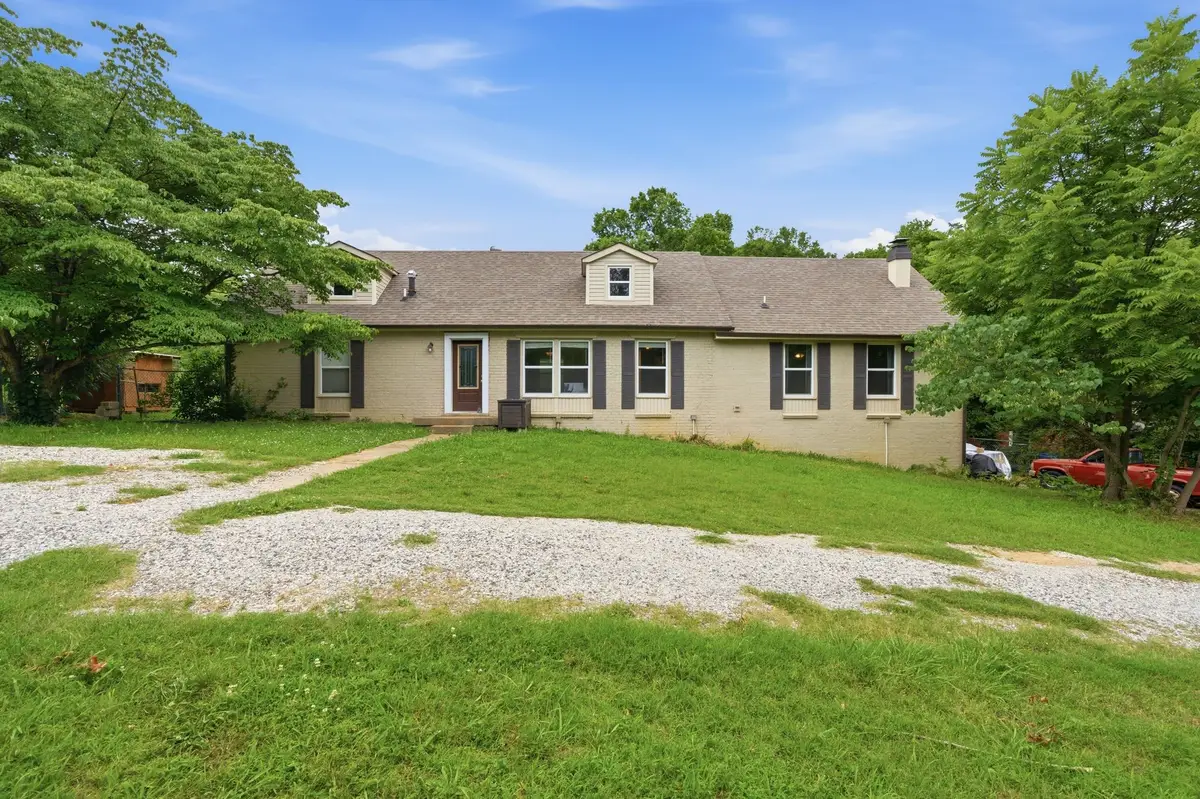 305 Cainridge Dr, Clarksville, TN 37040 - #1