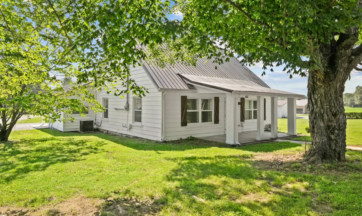 6606 Old Tullahoma Rd, Winchester, TN 37398 - #1