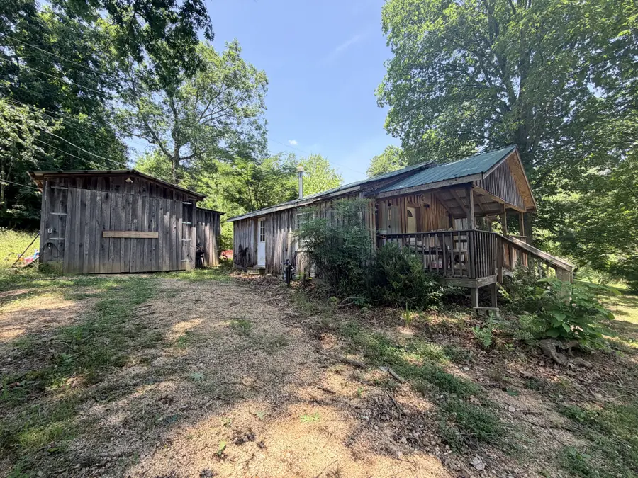 14356 Highway 438 W, Linden, TN 37096 - #2