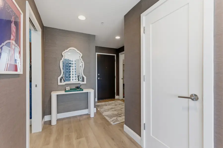1212 Laurel St #1202, Nashville, TN 37203 - #3