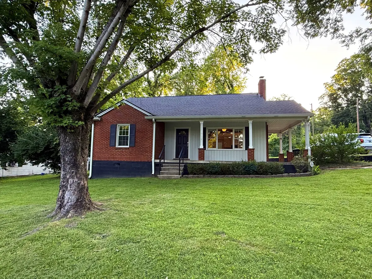 505 W 15th St, Columbia, TN 38401 - #1