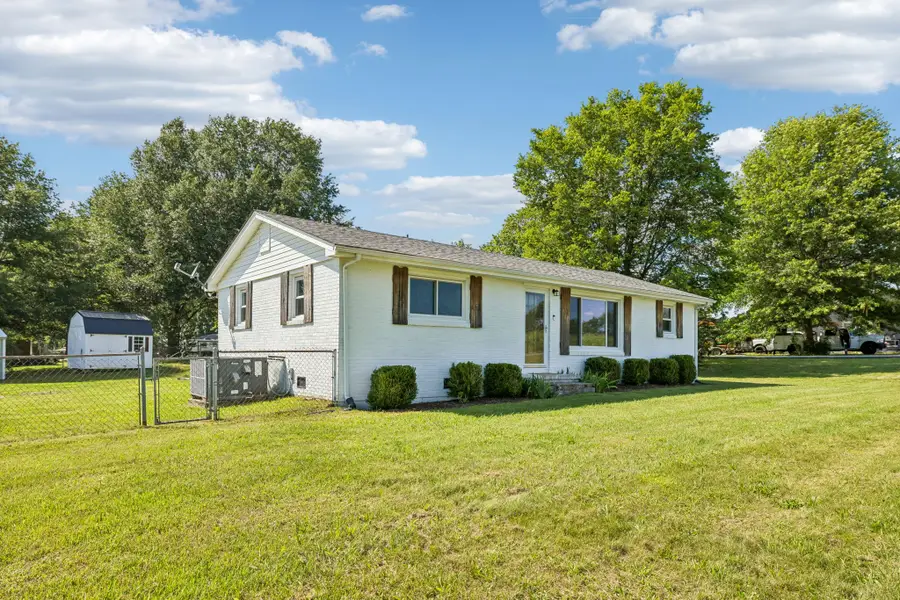 116 Ellis Dr, Pleasant View, TN 37146 - #2