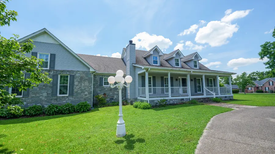 131 Stonehouse Dr, Gallatin, TN 37066 - #3